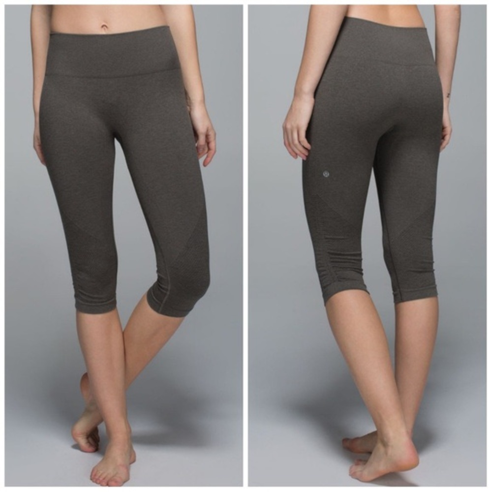 Lululemon Leggings In The Flow Crop Capri Ruched